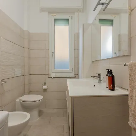 Guesthost - Casa Viviana Appartement La Spezia
