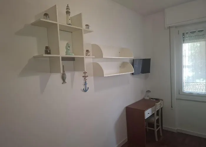 Guesthost - Casa Viviana La Spezia
